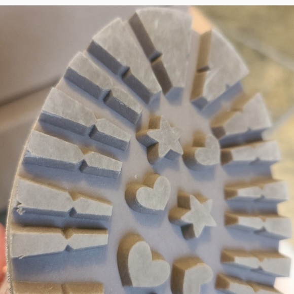 Like New Girls Boots - Picture 5 of 11